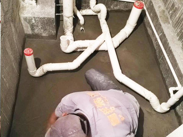 東莞觀園裝修工地現(xiàn)場的水電鋪設階段